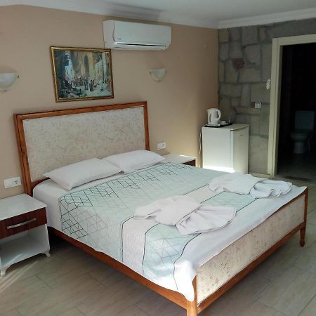 Assos Hotel Екстериор снимка