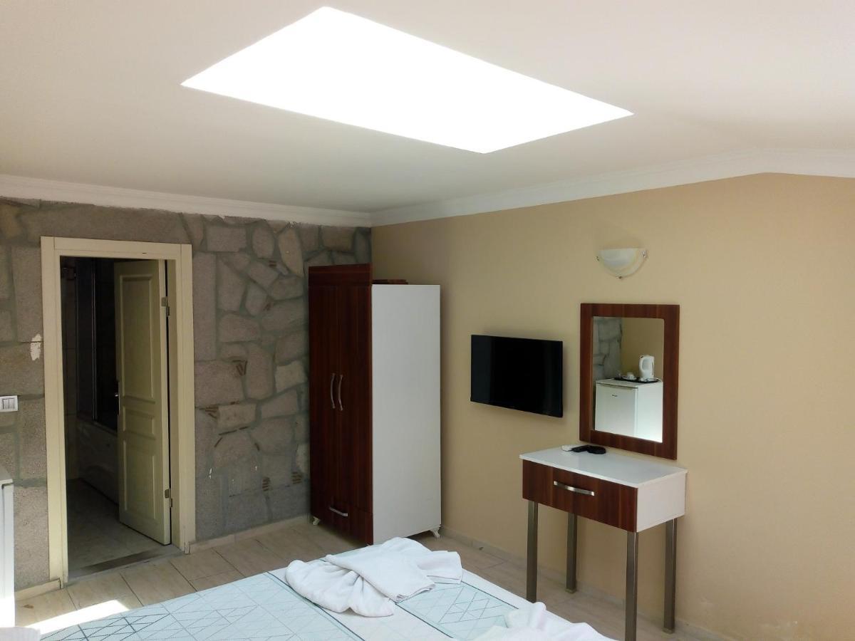 Assos Hotel Екстериор снимка