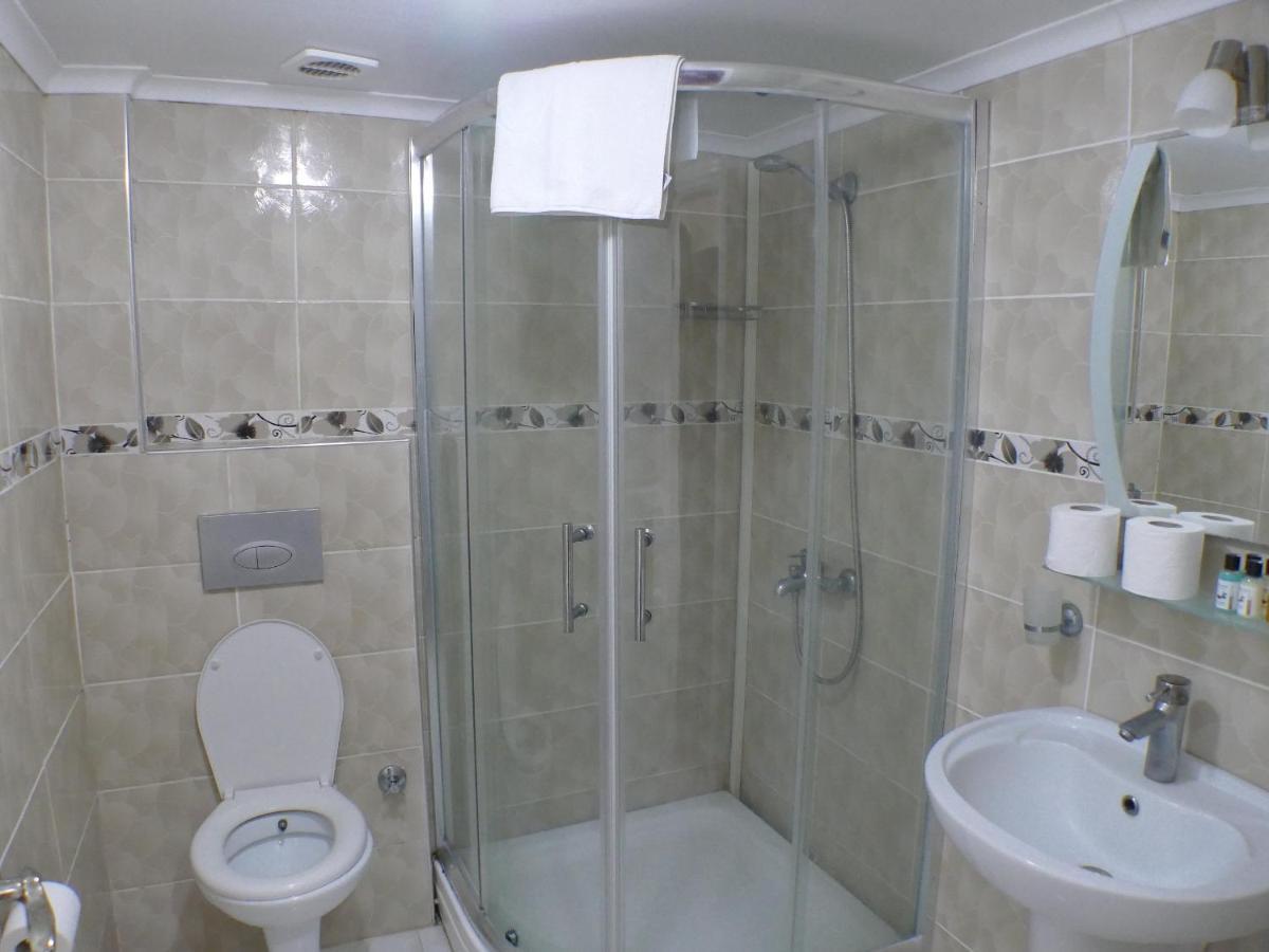 Assos Hotel Екстериор снимка
