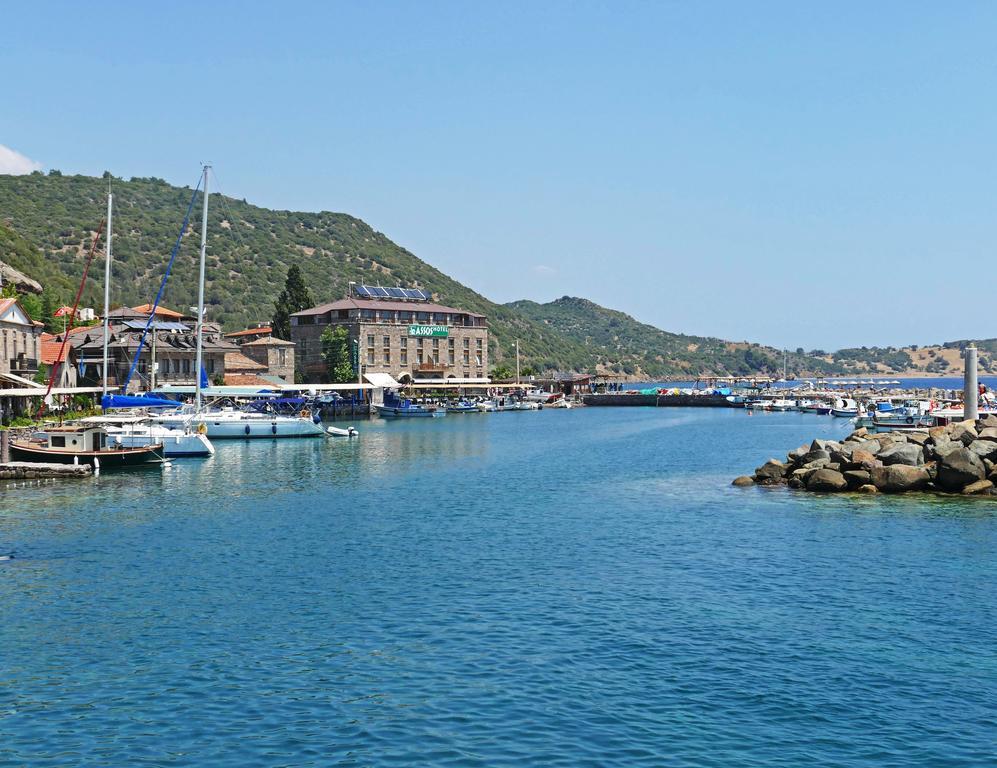 Assos Hotel Екстериор снимка