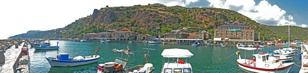 Assos Hotel Екстериор снимка