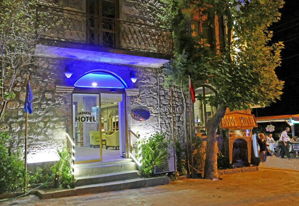 Assos Hotel Екстериор снимка