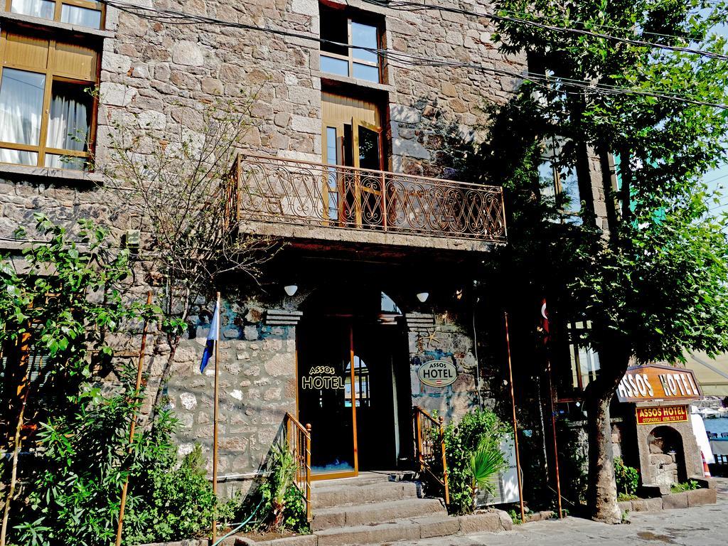 Assos Hotel Екстериор снимка