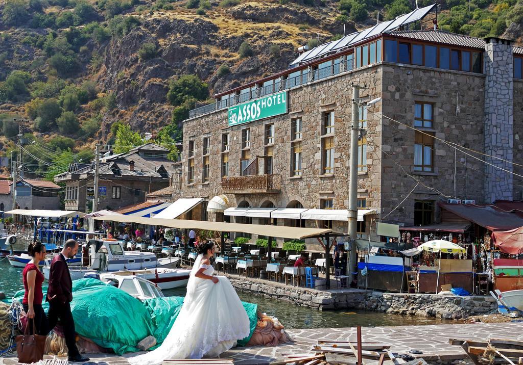 Assos Hotel Екстериор снимка